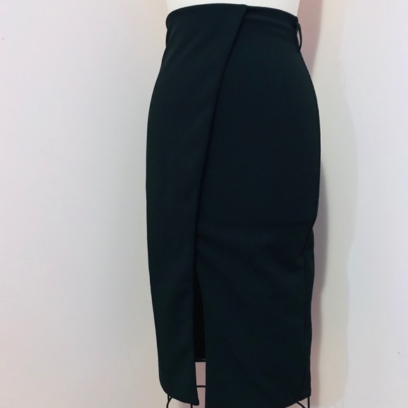Black Pencil skirt with slit - Picture 1 of 5
